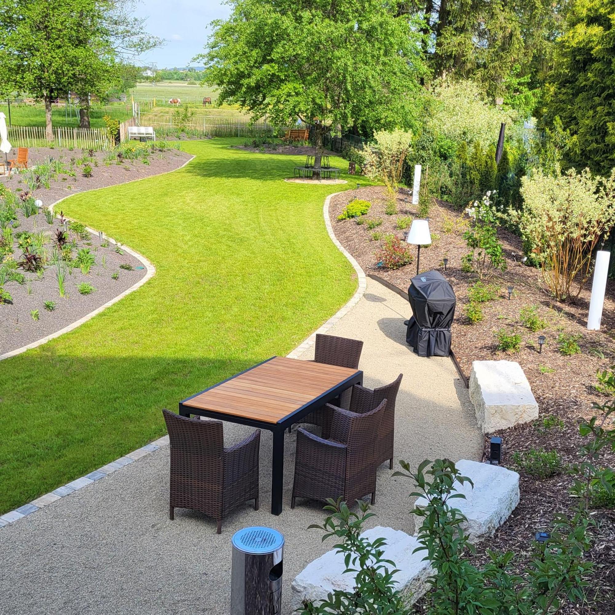 Komfort Ferienwohnungen Mit Wellness-Garten - Gaestehaus Am Bachlauf - Losheim Am See Rom bilde