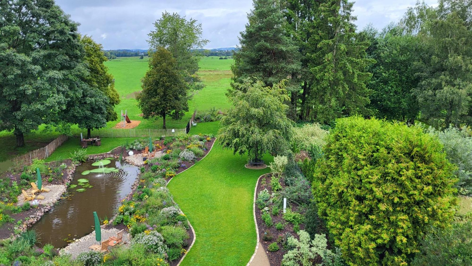 Komfort Ferienwohnungen Mit Wellness-Garten - Gaestehaus Am Bachlauf - Losheim Am See Rom bilde